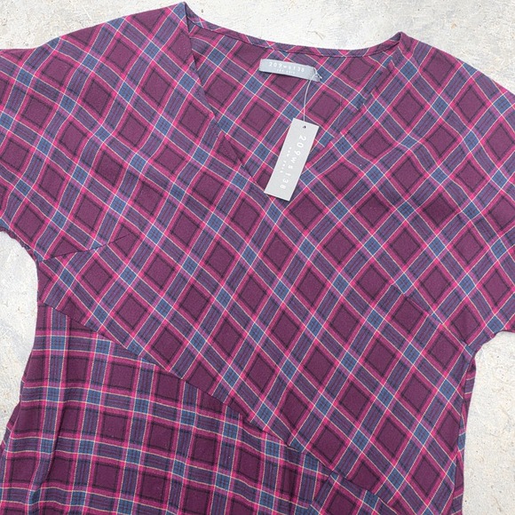 209 West 138 Cherry Plaid V Neck Short Sleeve Midi Dress Size M - Picture 2 of 7